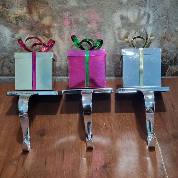 Metal Ribbon Gift Box Stocking Hanging Holder Set of 3 - Picture 1 of 12